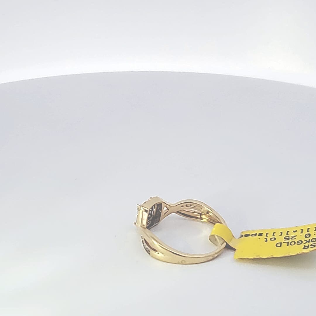 Female Diamond Ring-Gold with Natural Diamonds