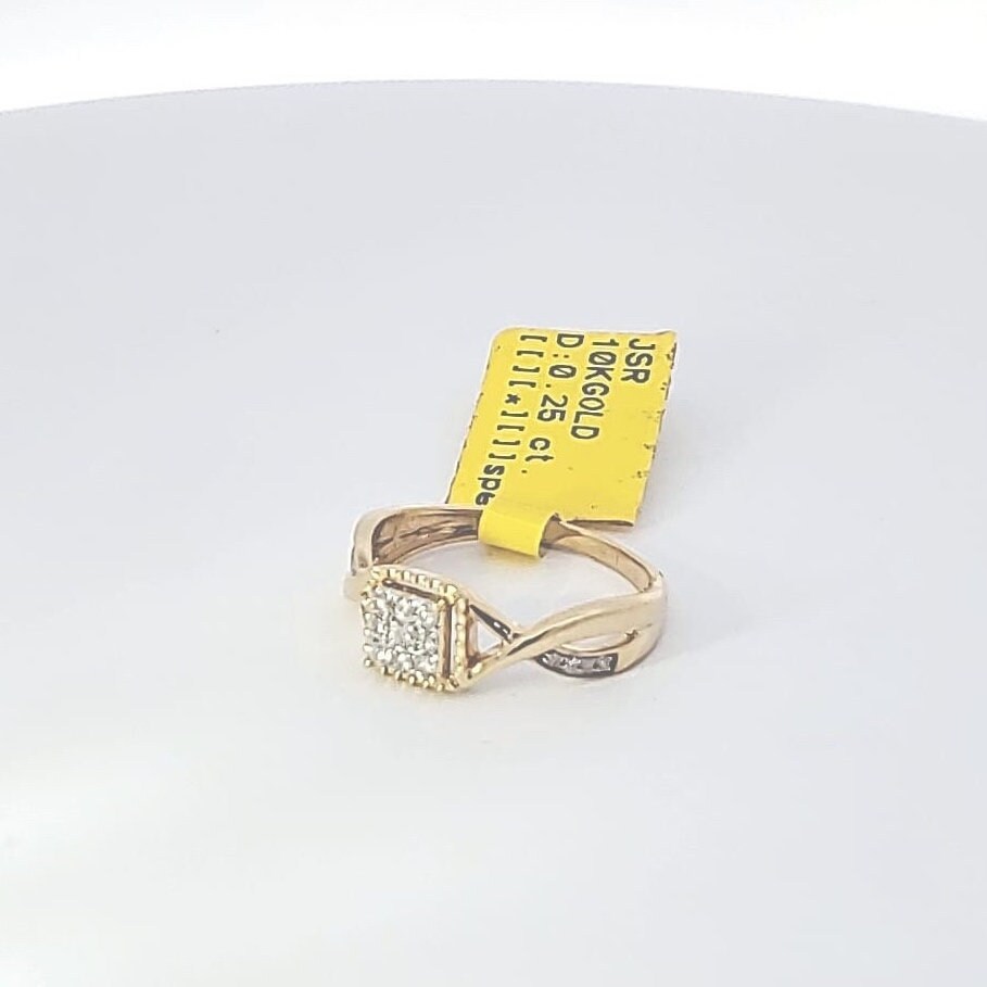 Female Diamond Ring-Gold with Natural Diamonds