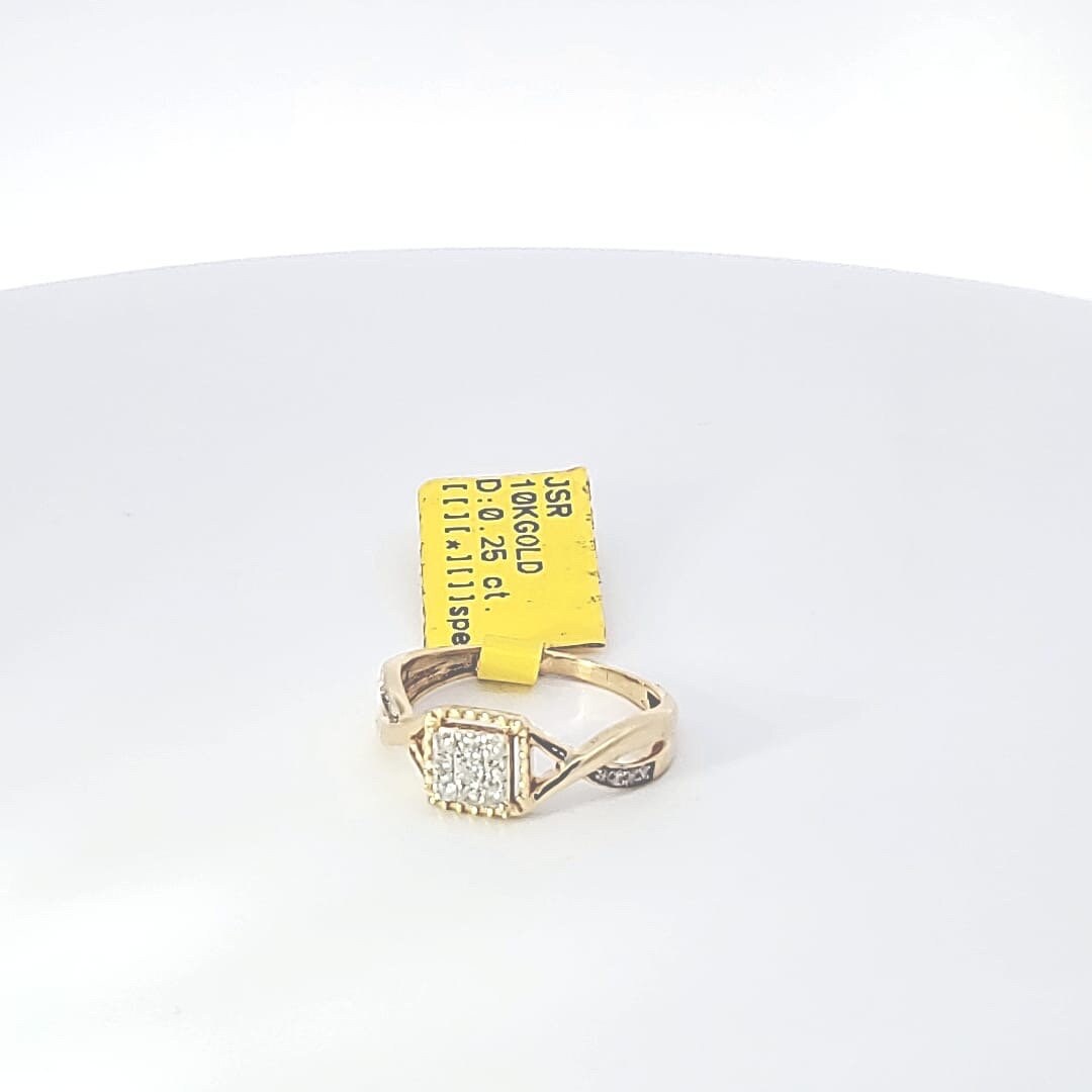 Female Diamond Ring-Gold with Natural Diamonds