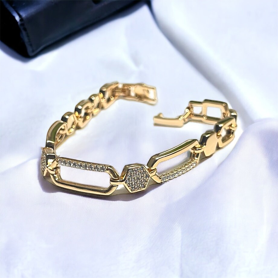 Glowing Allure: 14 Karat Gold-Filled Bracelet – Elevate Your Style with Timeless Radiance