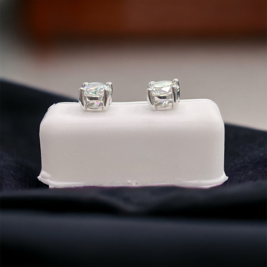 Stud earrings-Sterling Silver Earrings with VVS1 Quality Moissanite – Sparkle with Impeccable Brilliance