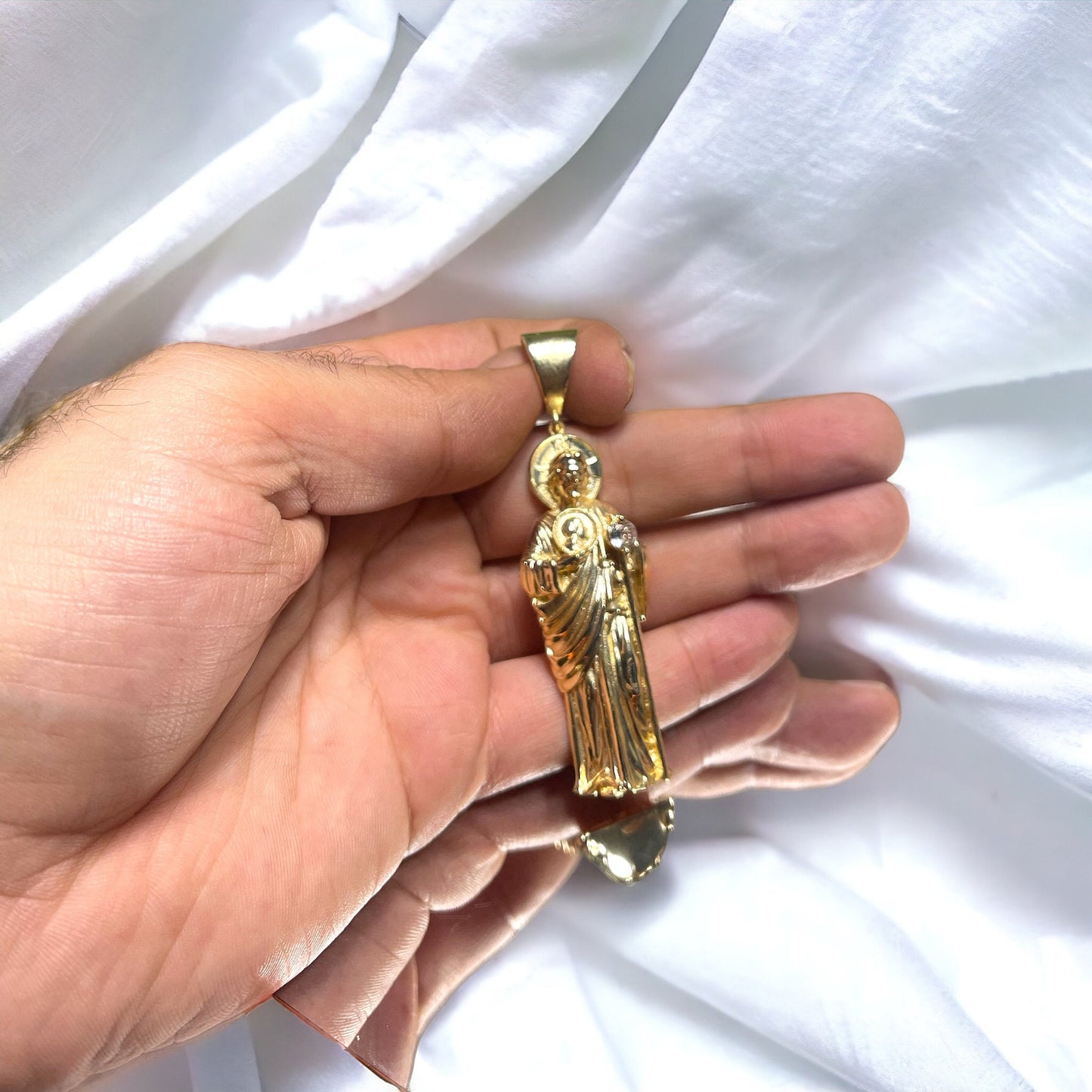 Sacred Reverence: Saint Judas Pendant – Wearable Devotion and Timeless Faith