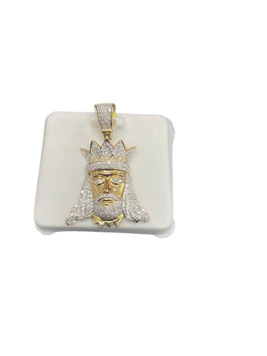 Jesus 10 karat Gold and Diamond pendant