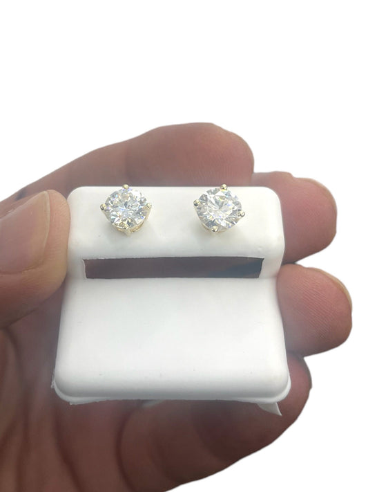 10 karat Natural Gold with Vvs 1 quality moissanite stud earrings