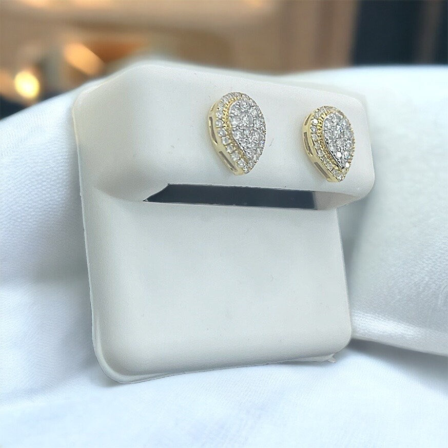 Gold and Diamond Female Earrings-pear shape