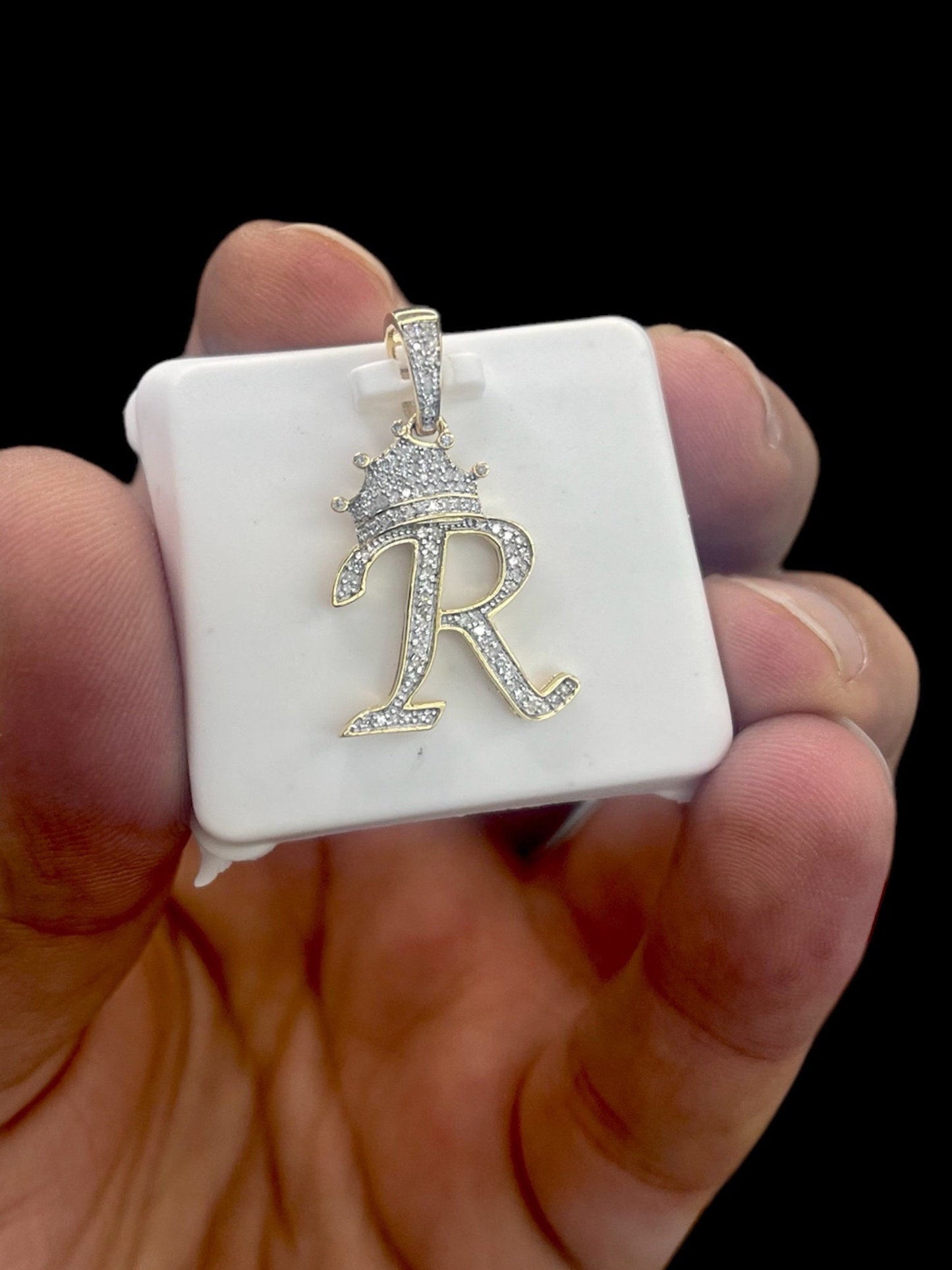 Natural gold and diamond initial pendant “R” Alphabet Pendant, Yellow Gold , Rose Gold ,King Crown Diamond Pendant,Hip Hop style 3D CROWN