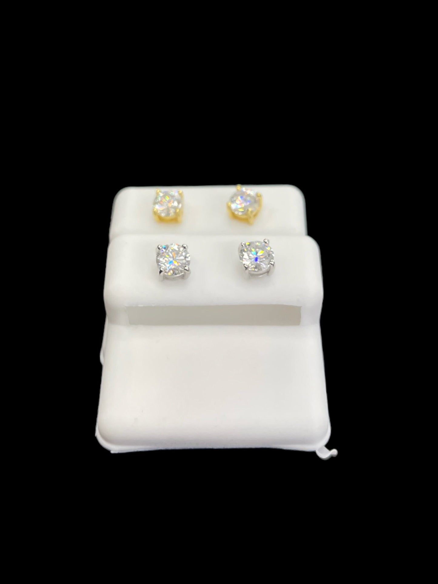 Sterling Silver 925 with Vvs quality Moissanite studs