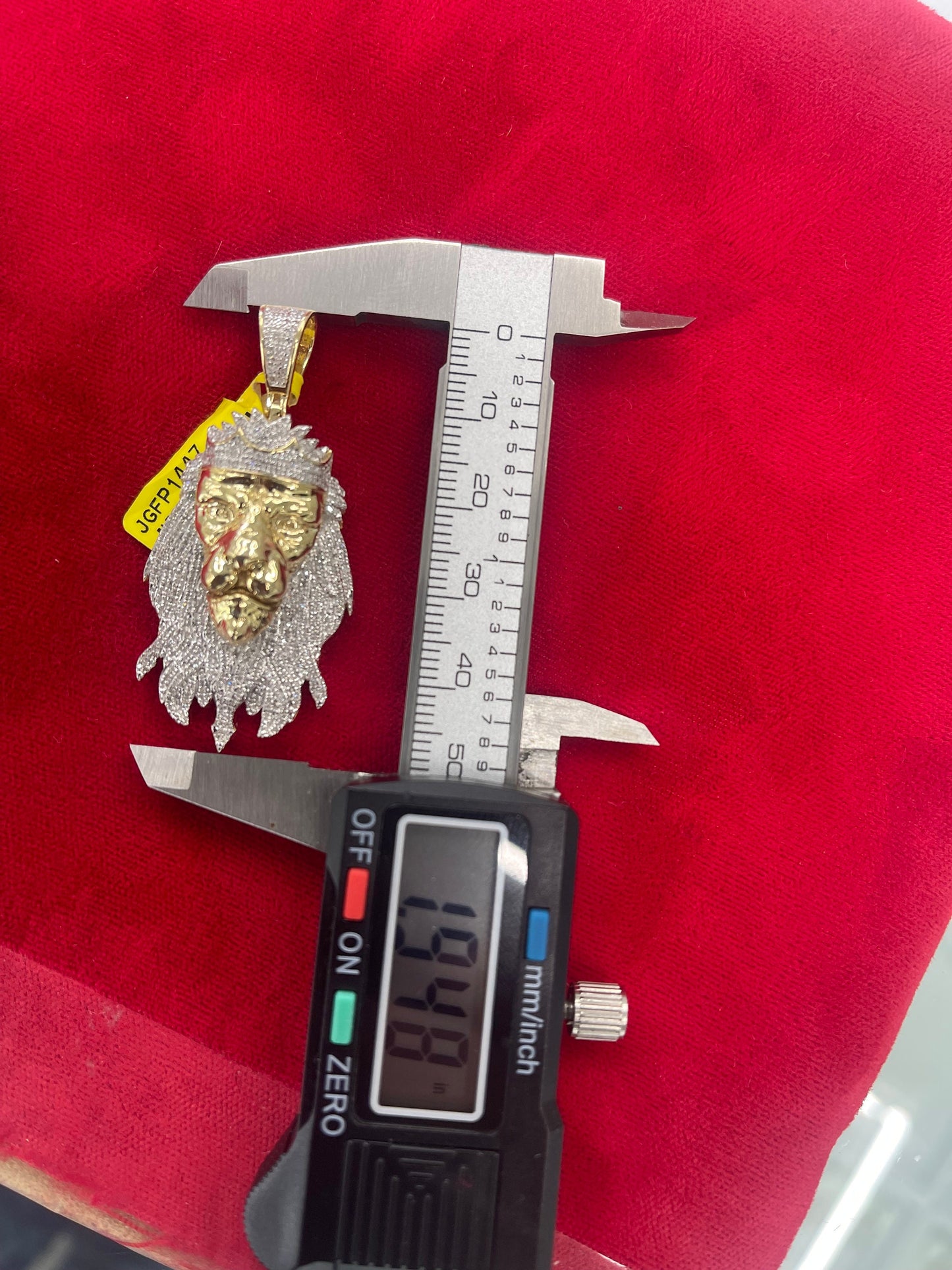 10k gold with Natural Diamonds Lion pendant Hiphop