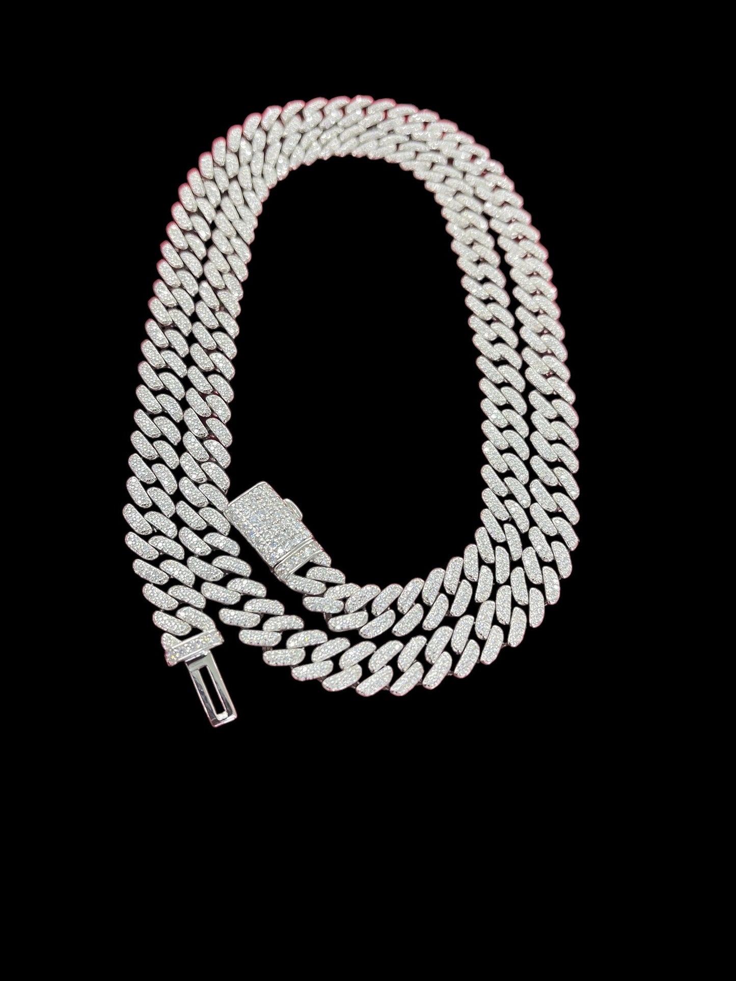 Cuban Chain silver with VVS Moissanite 8mm-22 inch