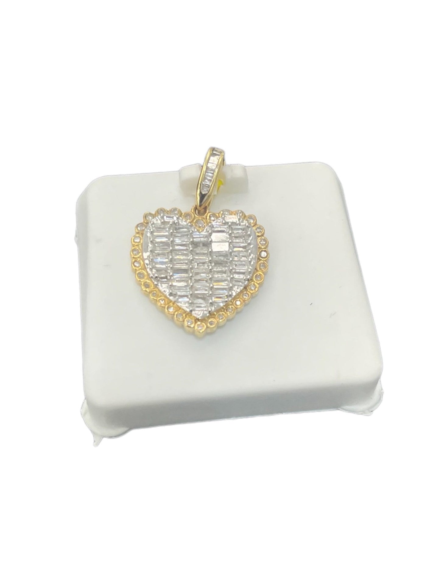 10k Gold With Natural Diamonds Mini Heart Pendant