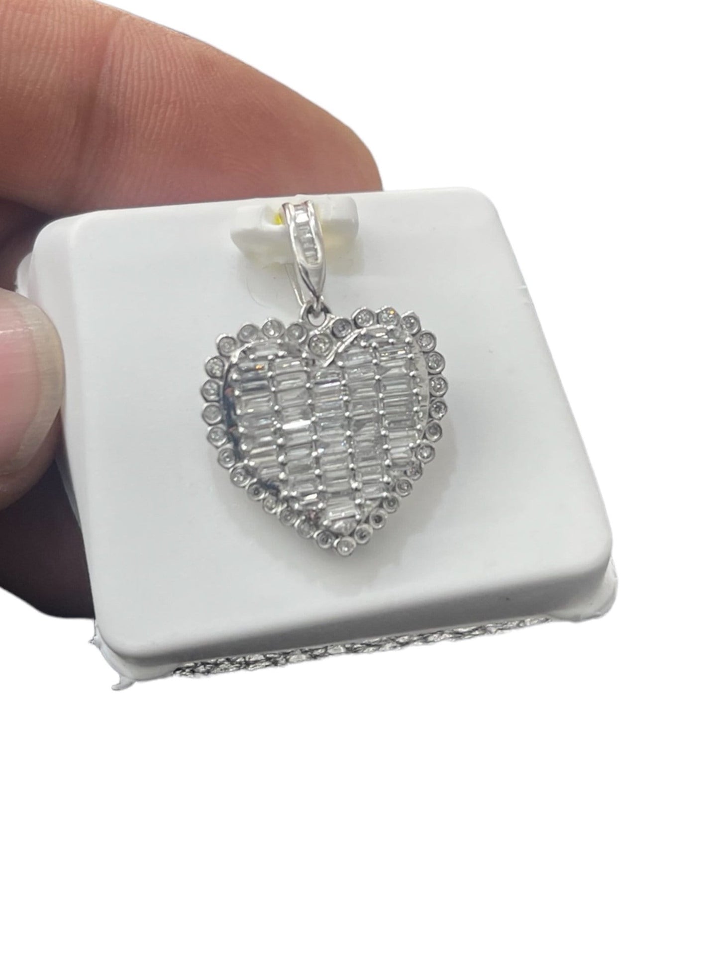 10k Gold With Natural Diamonds Mini Heart Pendant